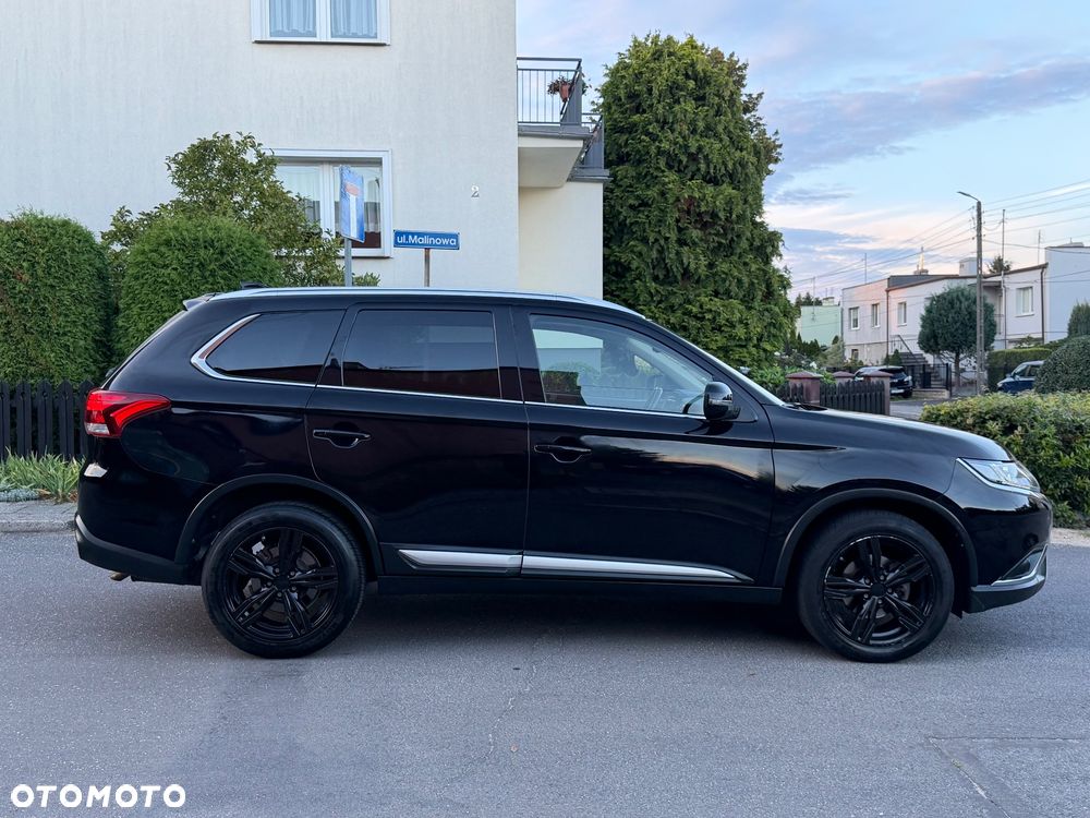 Mitsubishi Outlander 2.0 2WD Diamant - 11