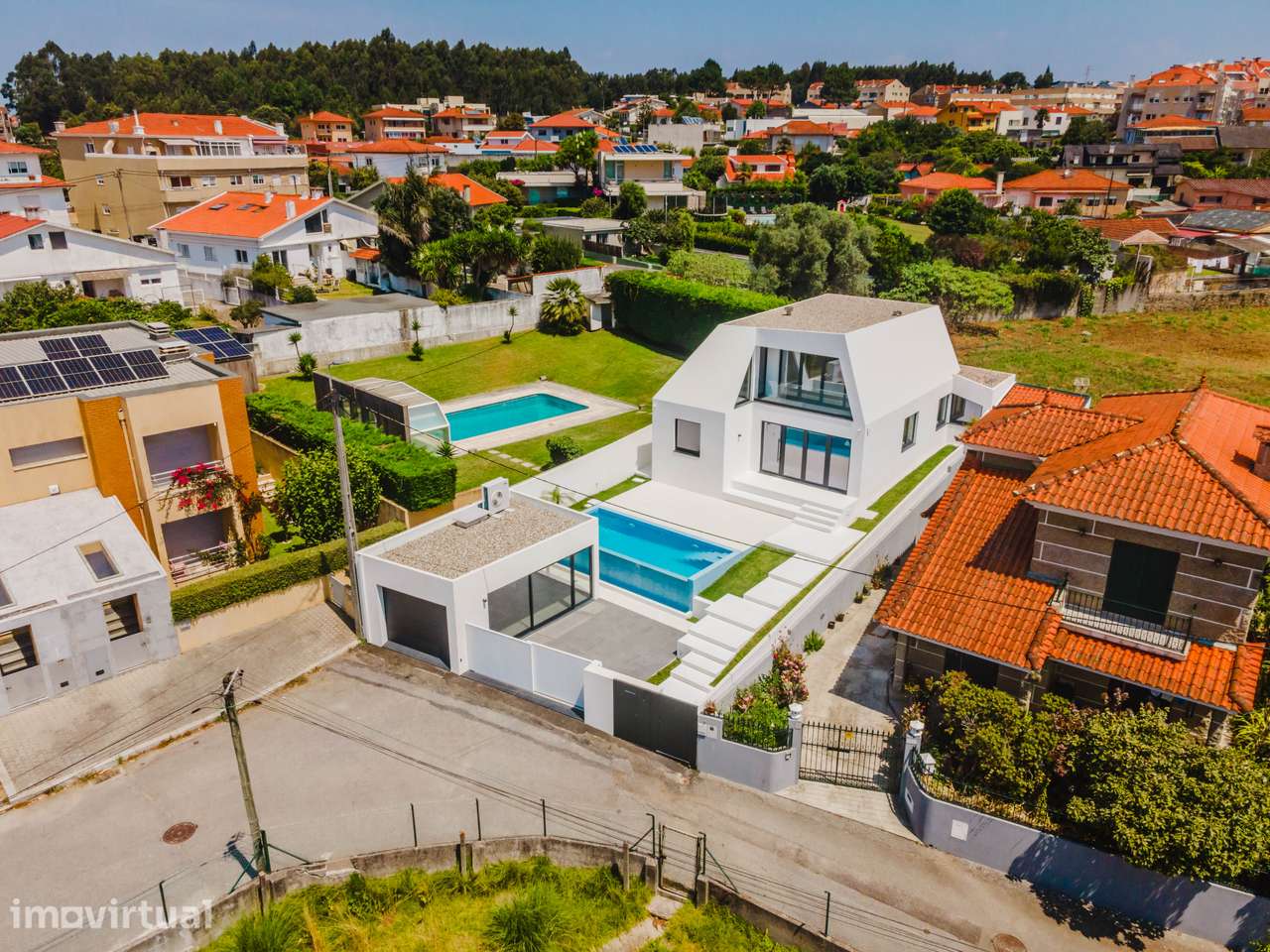 Moradia Luxo T3 Francelos: Contemporânea, Exclusiva e Próxima do Mar - Grande imagem: 3/30