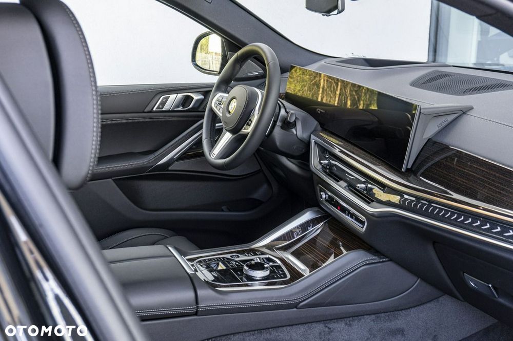 BMW X6 - 24