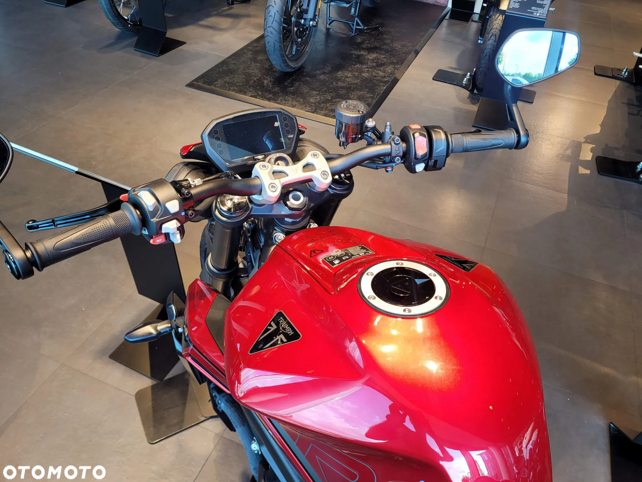 Triumph Street Triple - 5