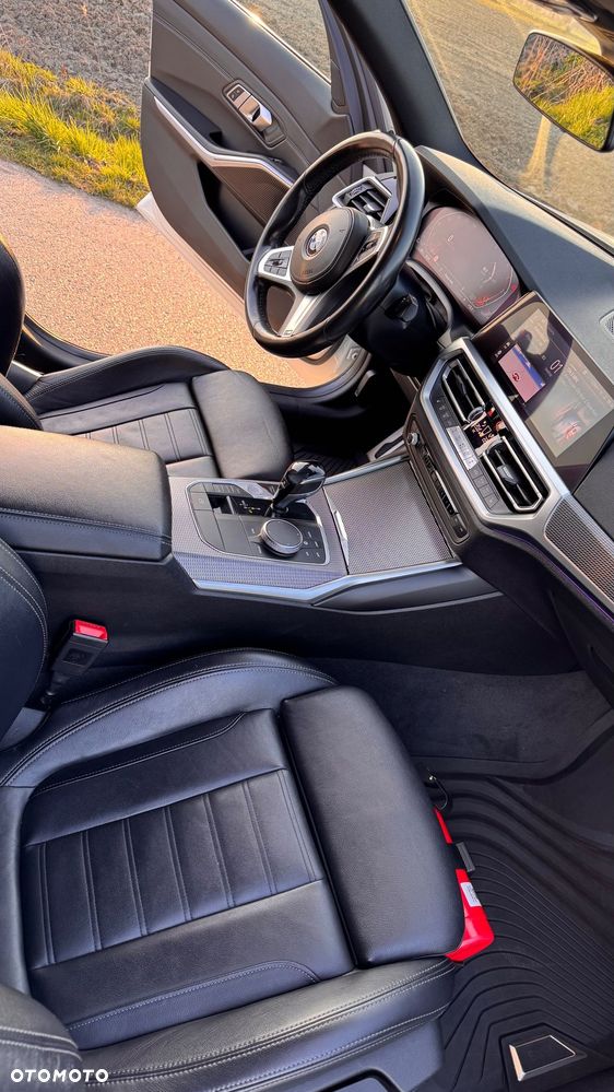BMW Seria 3 320d xDrive M Sport - 11