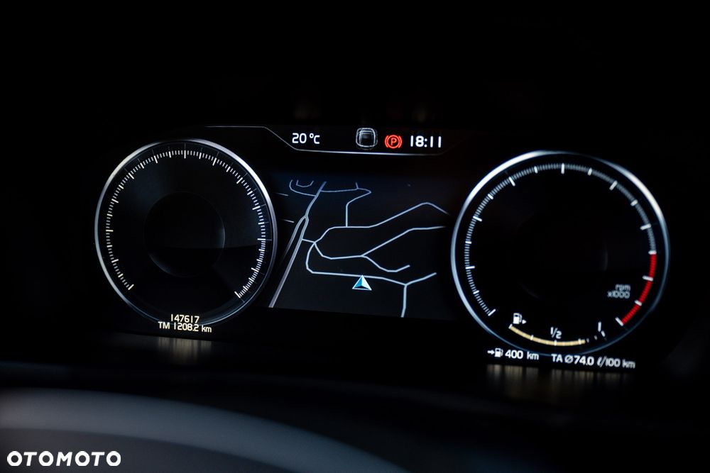 Volvo XC 90 T6 GPF AWD R-Design - 16