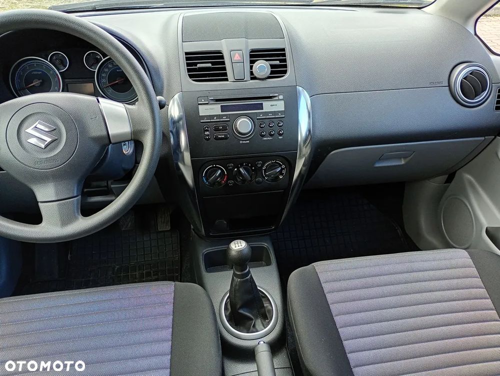 Suzuki SX4 - 12