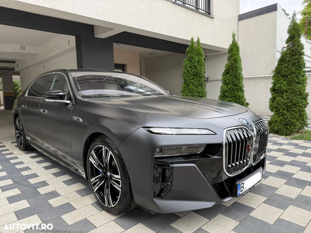 BMW M7 M760e xDrive AT PHEV - 1