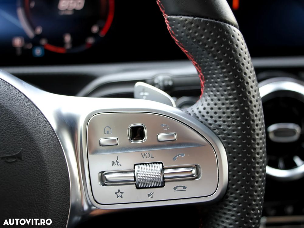 Mercedes-Benz A 180 d 7G-DCT AMG Line - 8