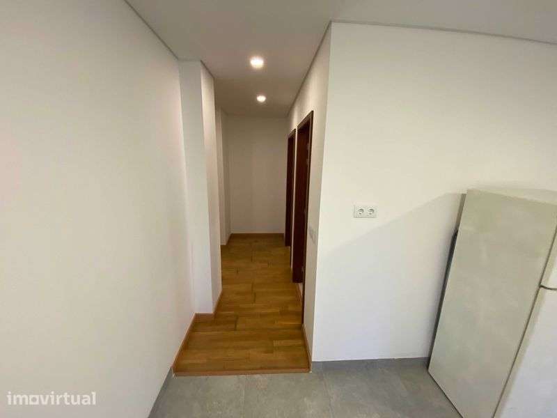 Arrenda-se T2 Mobilado - Grande imagem: 3/11