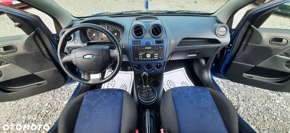 Ford Fiesta - 23