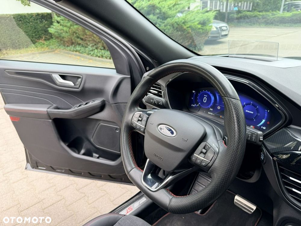 Ford Kuga - 34