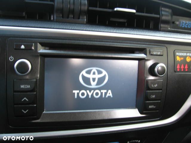 Toyota Auris 1.6 Premium - 14