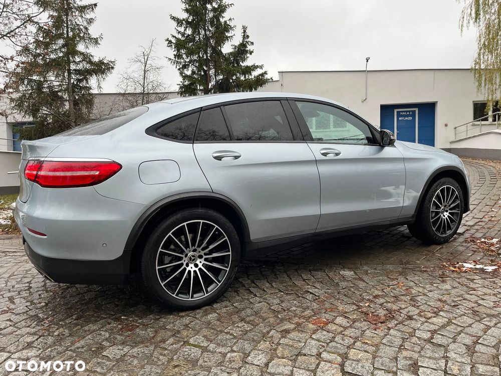 Mercedes-Benz GLC 250 4Matic 9G-TRONIC AMG Line - 14