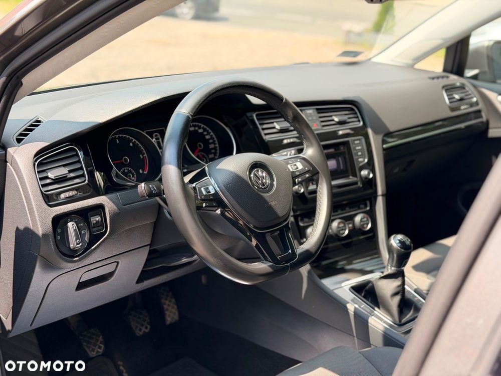 Volkswagen Golf 1.6 TDI Highline - 8