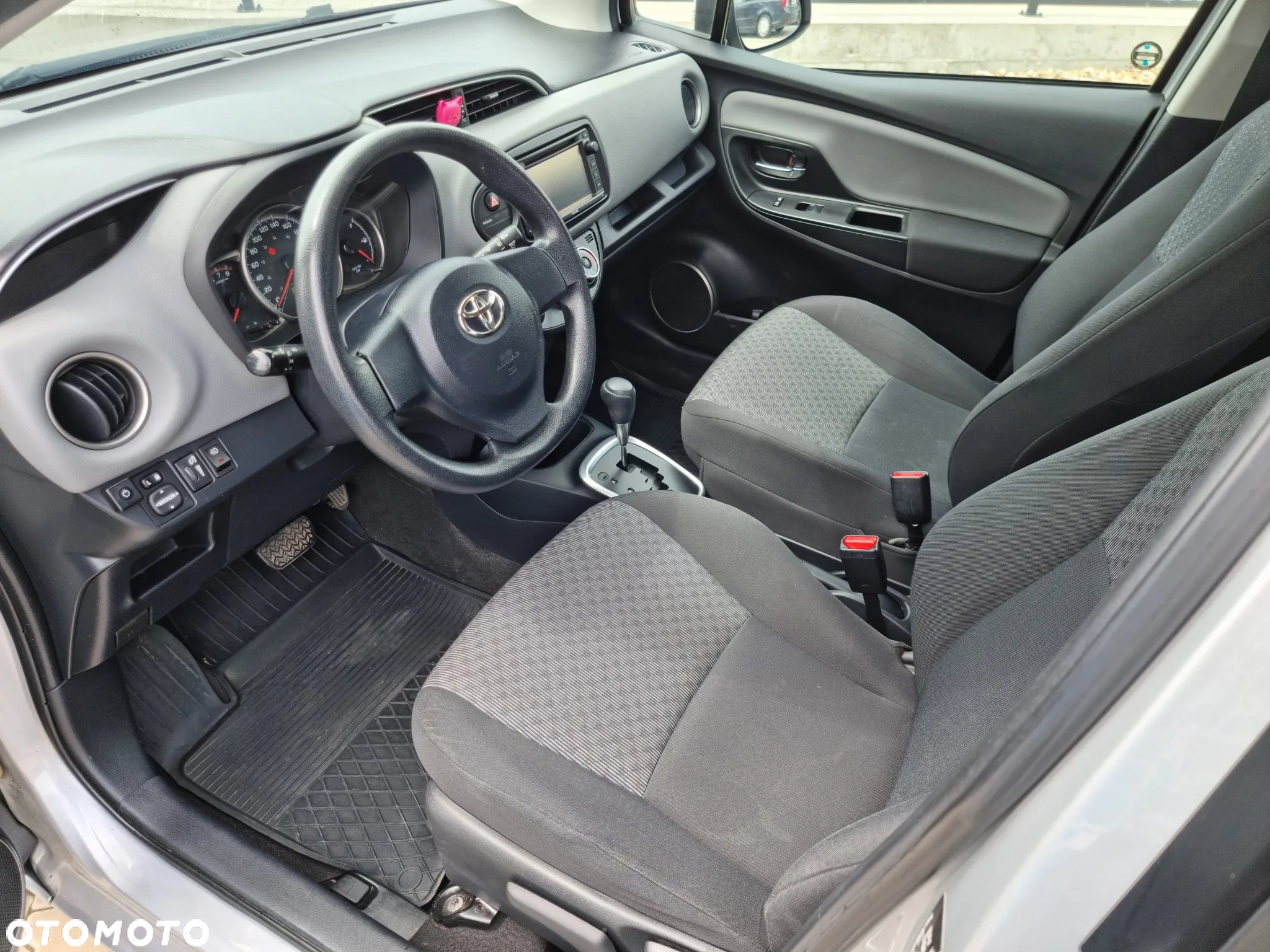 Toyota Yaris - 22