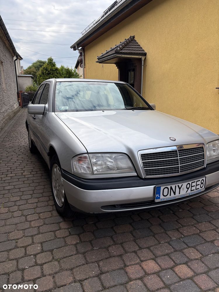 Mercedes-Benz Klasa C 180 Classic - 2