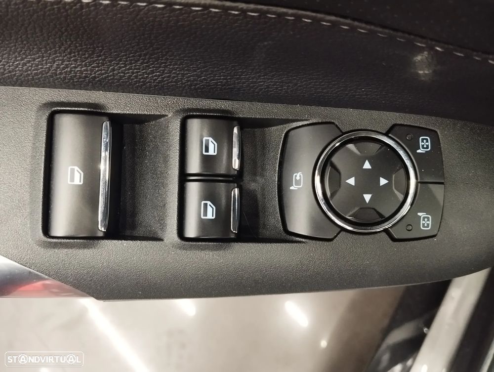 Ford Mustang 2.3i EcoBoost - 26