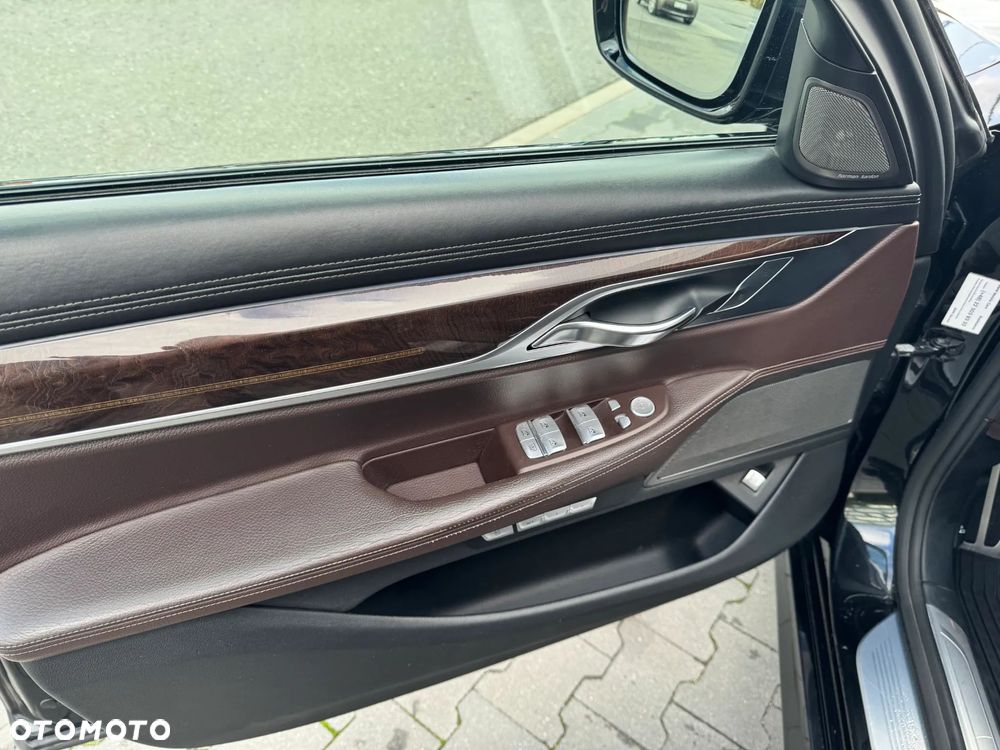 BMW Seria 7 730d xDrive - 15