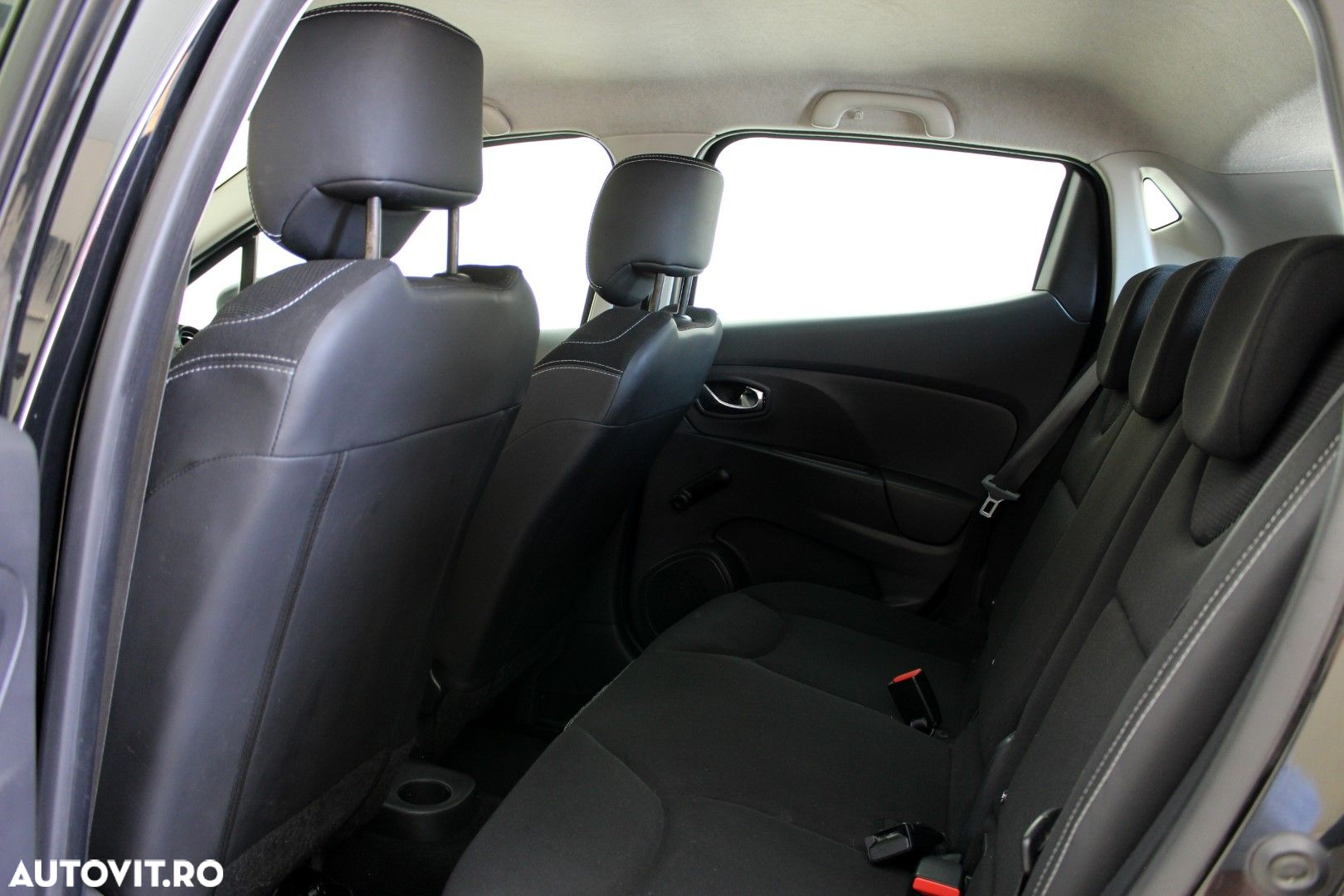Renault Clio - 9