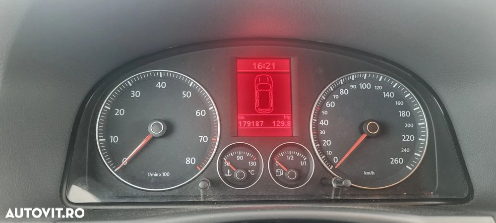 Volkswagen Touran - 9