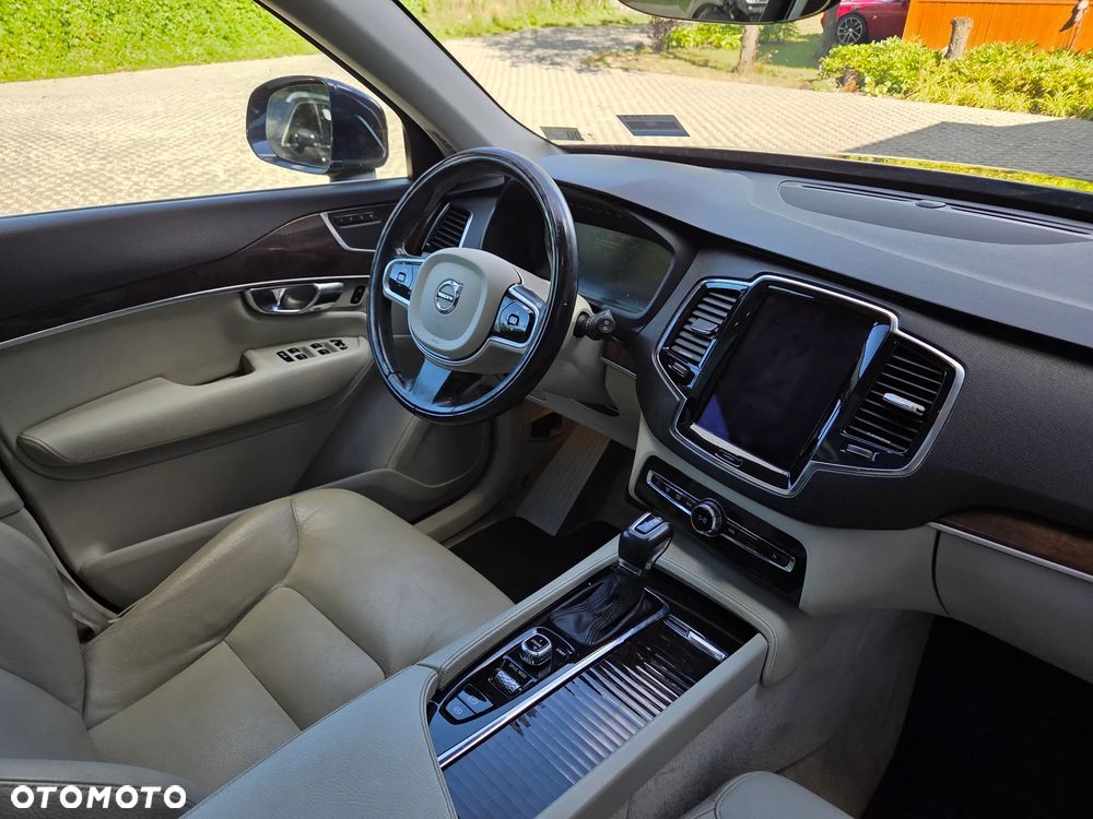 Volvo XC 90 T6 AWD Momentum 7os - 11