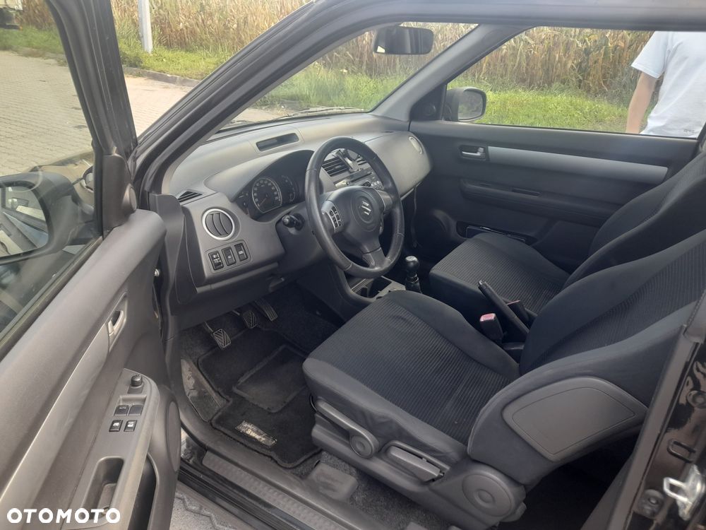 Suzuki Swift - 5