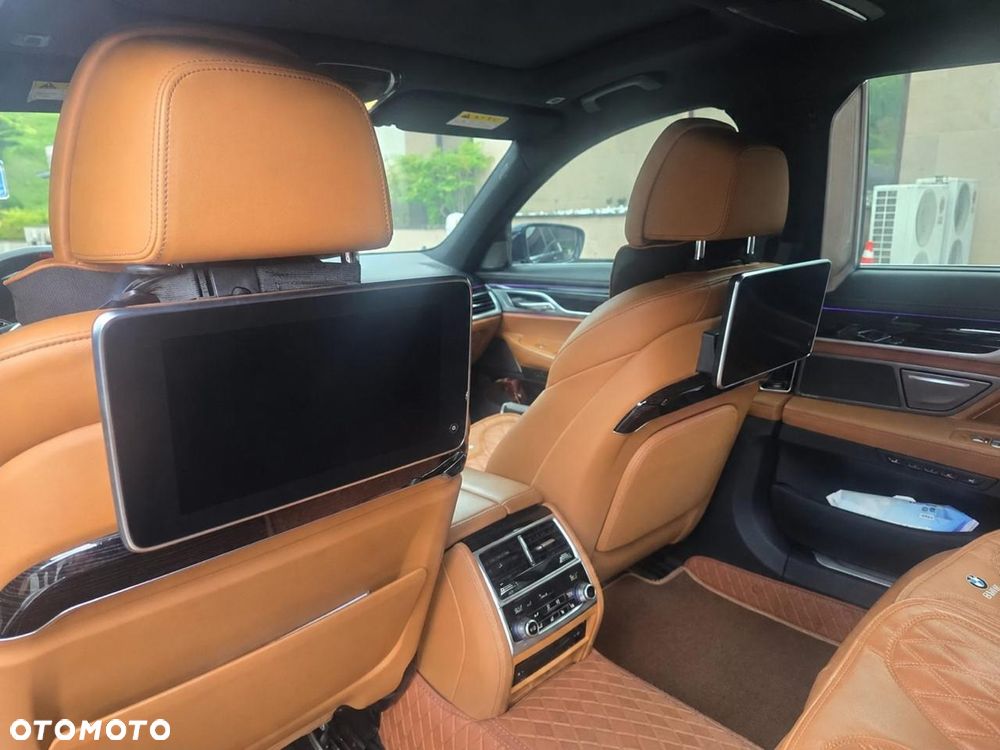 BMW Seria 7 740Li xDrive - 9