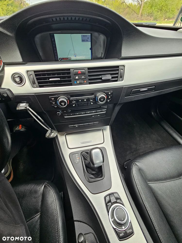 BMW Seria 3 320d DPF Edition Sport - 13