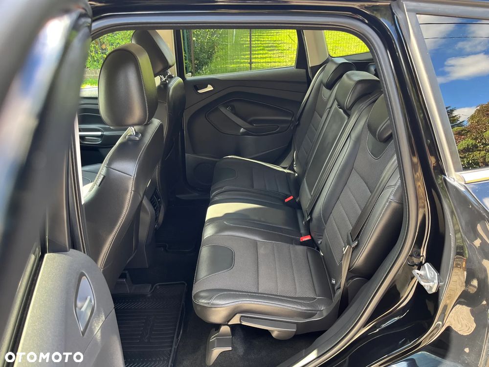 Ford Kuga 2.0 TDCi 2x4 Titanium - 29