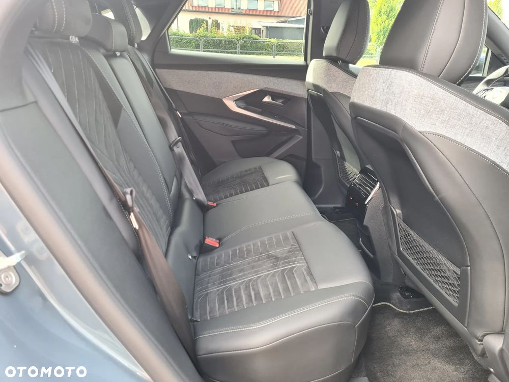 Peugeot 3008 1.2 PureTech mHEV GT S&S e-DCS6 - 18