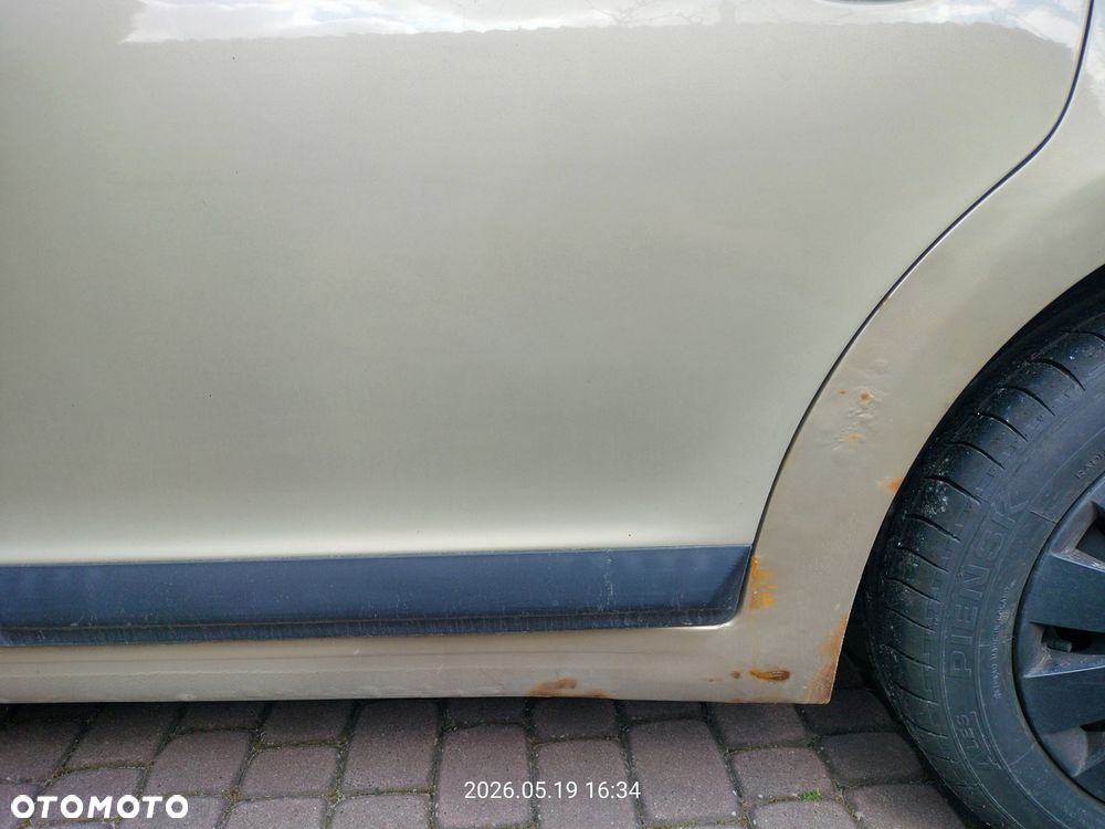 Citroën C4 1.4 16V SX - 14