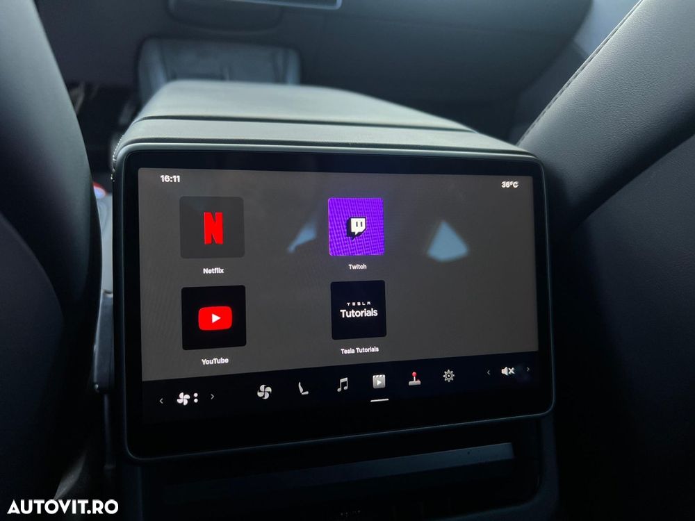 Tesla Model 3 - 19