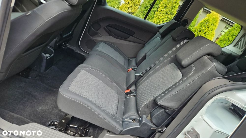 Ford Tourneo Connect - 15