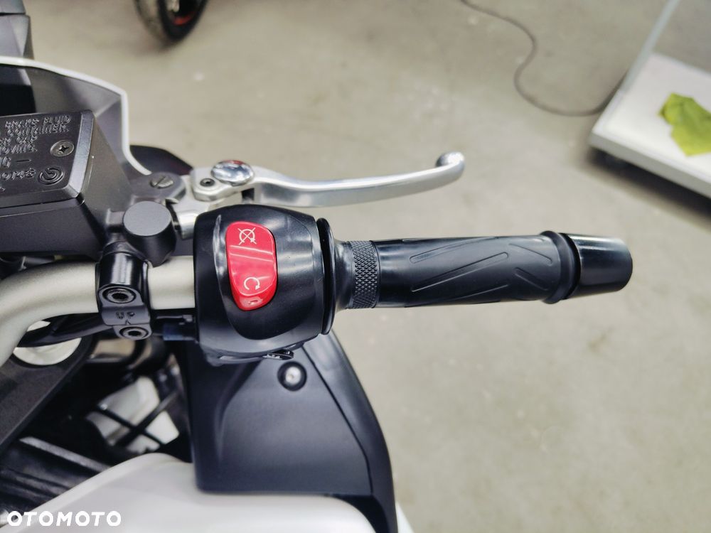 Yamaha XJ - 18