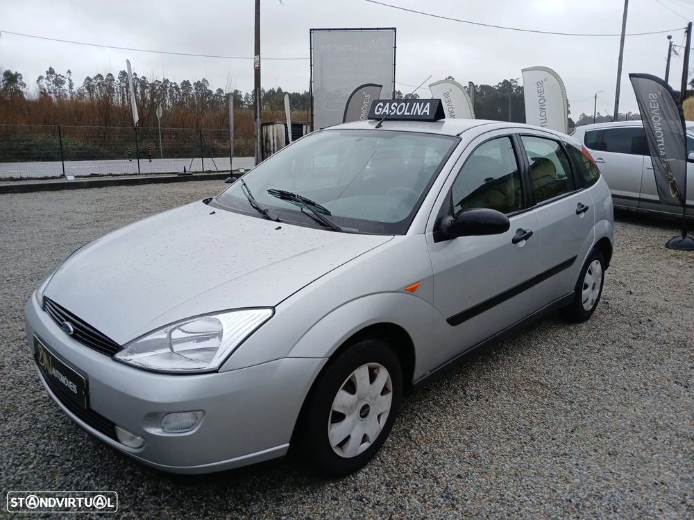Ford Focus 1.4 Ambiente - 1