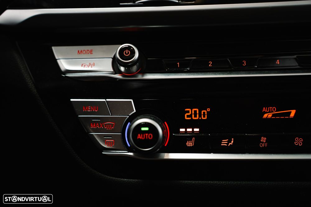 BMW iX3 - 32