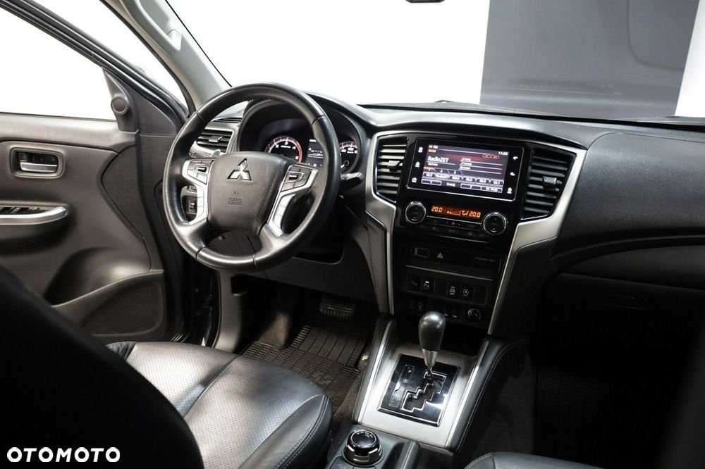Mitsubishi L200 - 16