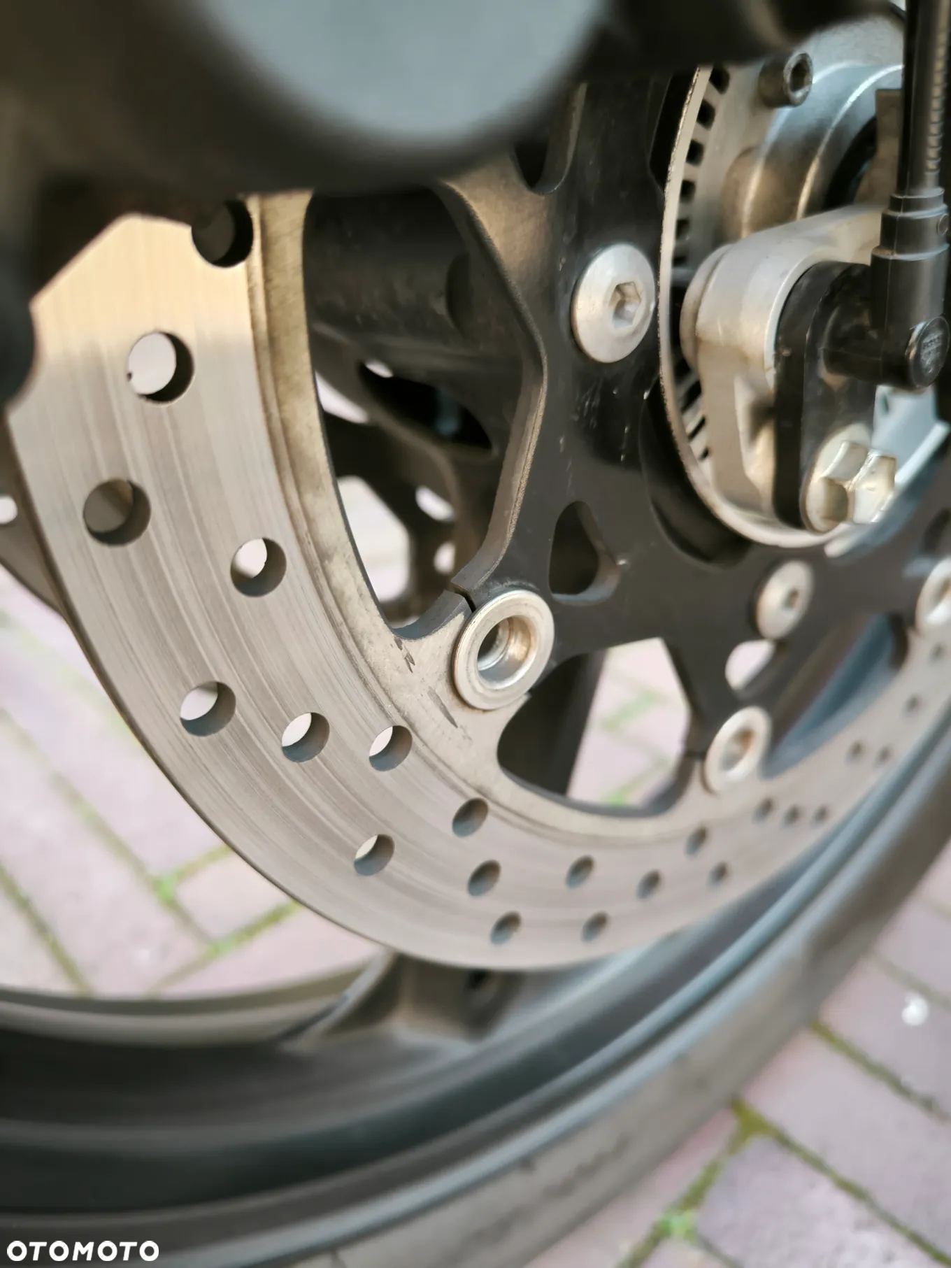 Suzuki V-STROM - 14