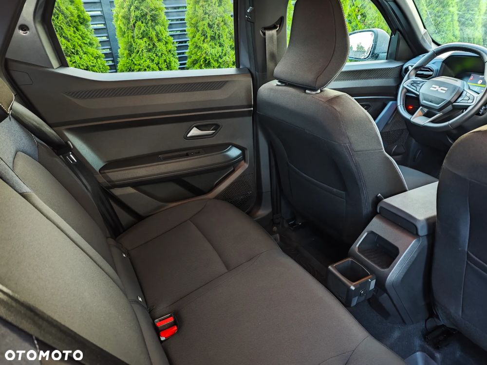 Dacia Duster 1.6 Full Hybrid 140 Journey MMT - 17