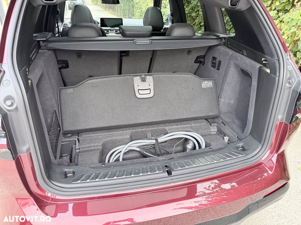 BMW iX3 Inspiring - 38