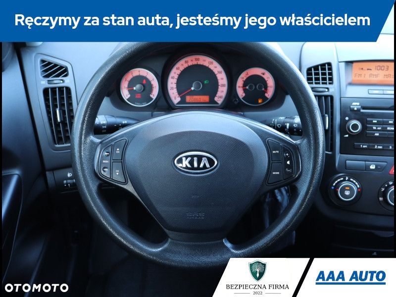 Kia Ceed - 16