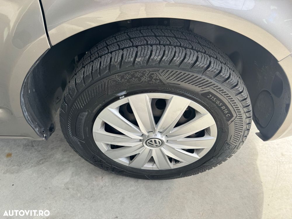 Volkswagen Multivan - 31