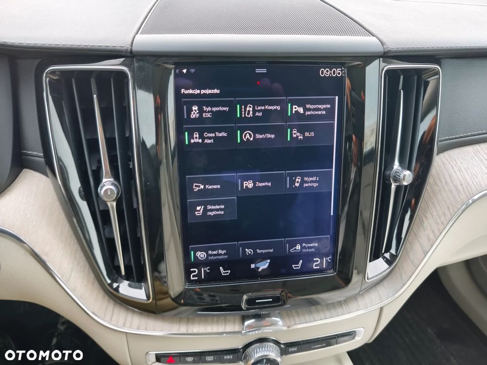 Volvo XC 60 T5 AWD Inscription - 25