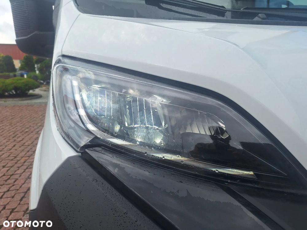 Peugeot Boxer Furgon L3H3 3.5T Diesel 2.2 140 KM Manual - 9
