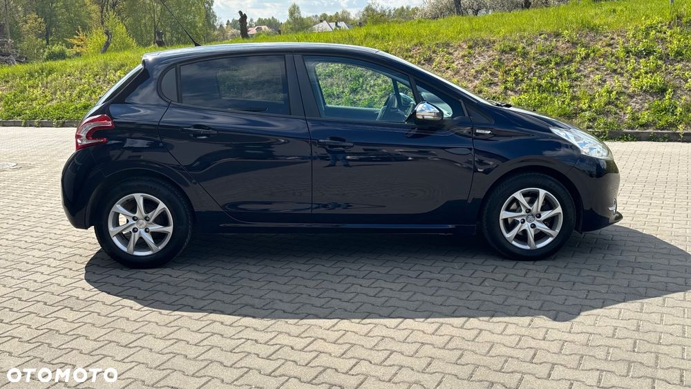Peugeot 208 1.2 VTi Style - 3