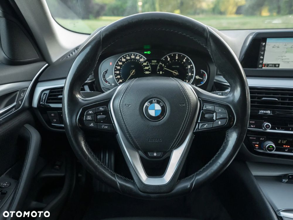 BMW Seria 5 - 23