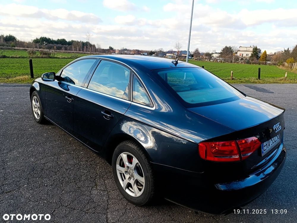 Audi A4 Limousine - 5