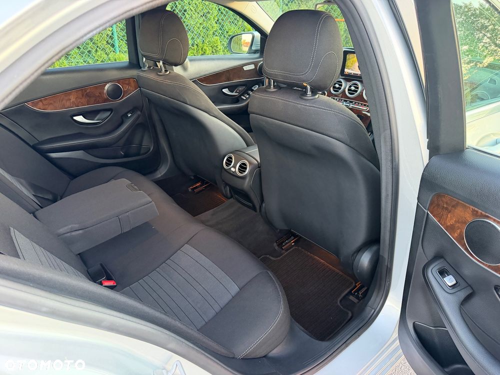 Mercedes-Benz Klasa C 180 (BlueEFFICIENCY) Elegance - 25