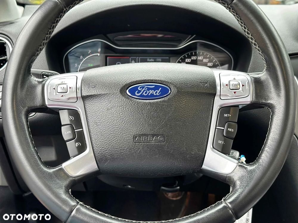 Ford Mondeo 2.0 T Titanium - 24