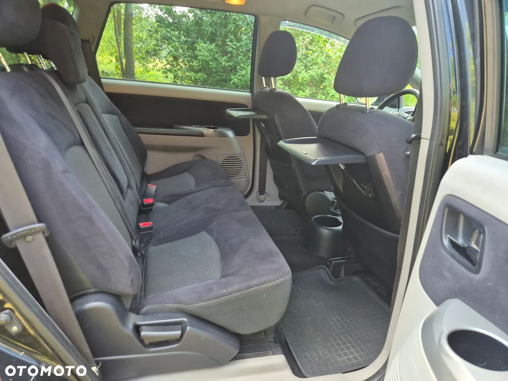 Mitsubishi Grandis 2.0 DI-D 7-Sitzer Intense - 8