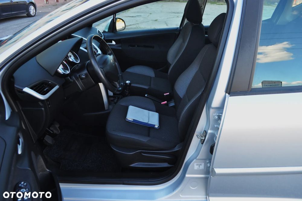 Peugeot 207 SW 95 VTi Family - 19