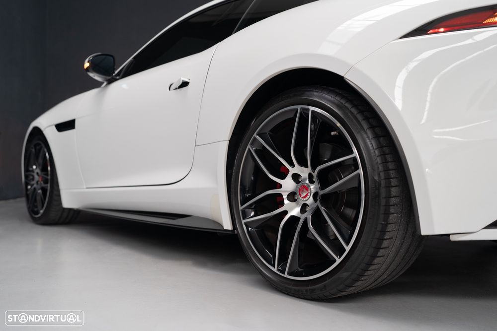Jaguar F-Type 2.0 i4 Chequered Flag - 31