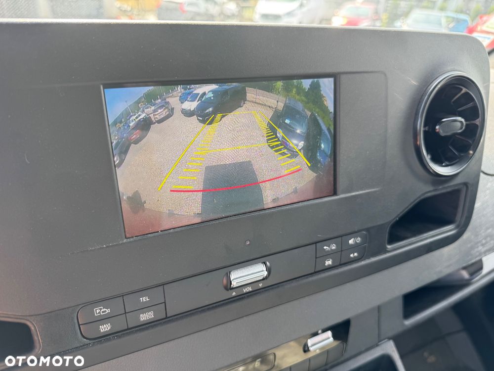 Mercedes-Benz Sprinter - 9
